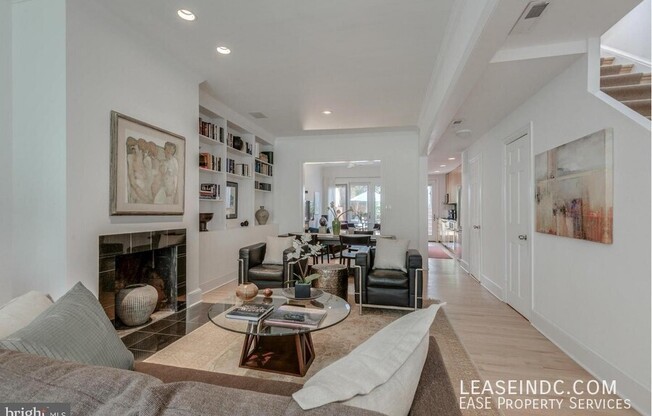 2503 I ST NW