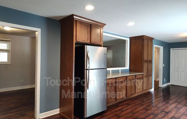 303 CEDARWOOD LN