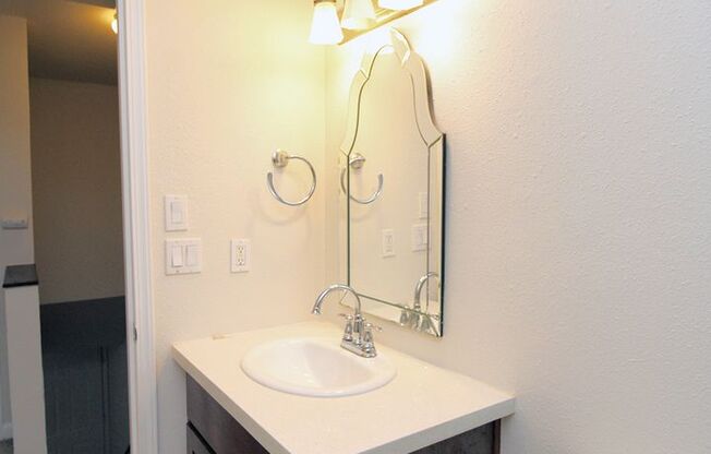2 beds, 1 bath, 1,000 sqft, $1,795, Unit 5125