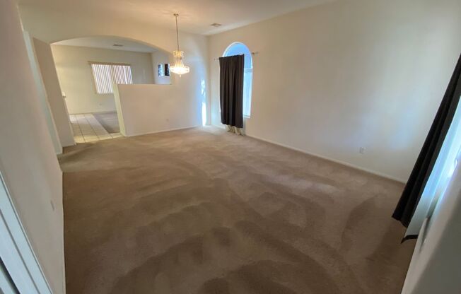 Wonderful 3 bed/2 bath home with a den located in Henderson.