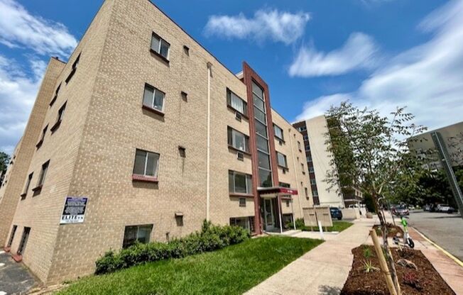 The Ogden Arms at 945 Ogden