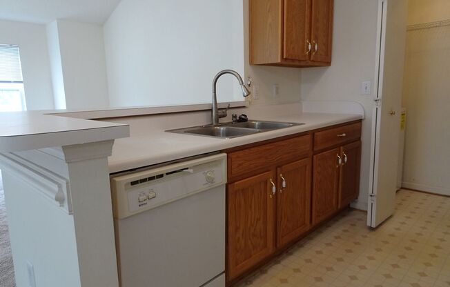 2 beds, 2 baths, $1,700