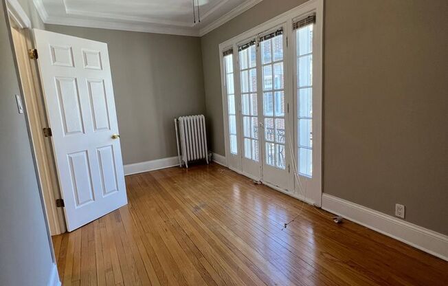 Beautiful Vintage Apartments Near Downtown Evanston