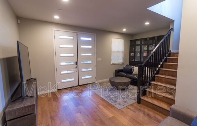 157 DONAX AVE