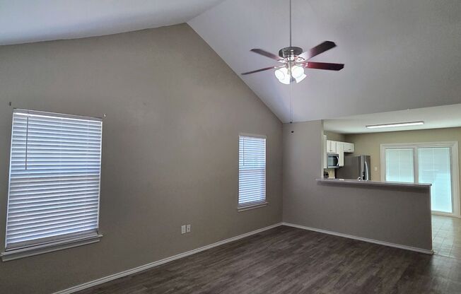 New Braunfels 2 Bedroom 2 Bath less than 1 mile from Landa Park!