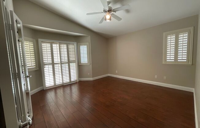 Great home in the South Shores community 1stroy