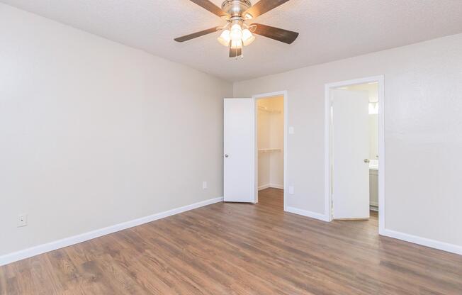 2 beds, 2 baths, 874 sqft, $1,449