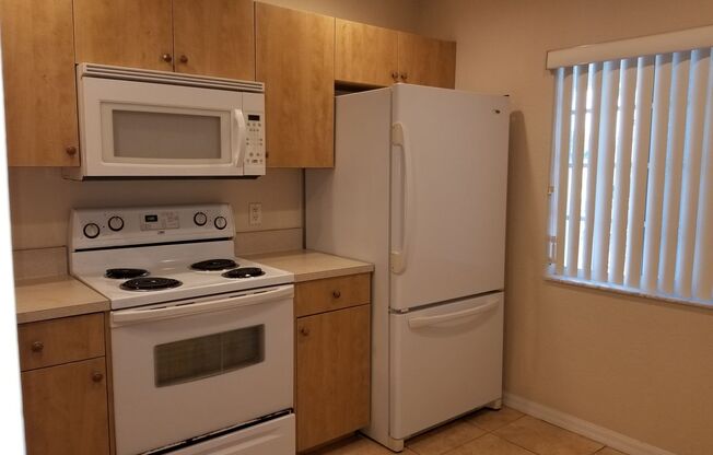 3 beds, 2 baths, $1,725, Unit 1328 SE 8th Ave #201