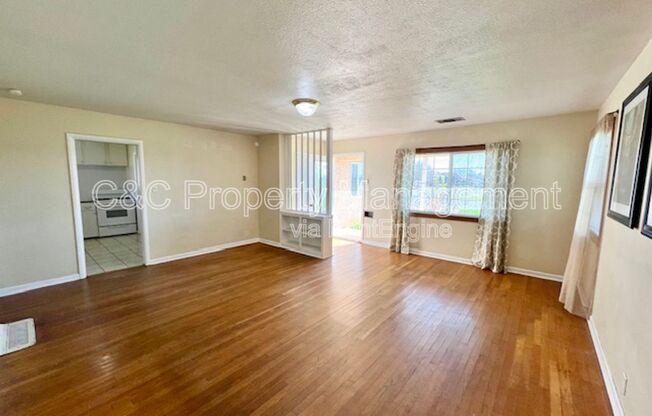 1720 CHERRY AVE