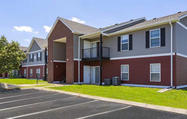 Parking Lot at Chariot Pointe Apartments, Tennessee, 37130