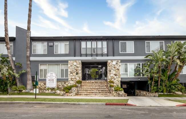 Kingsley Apartments