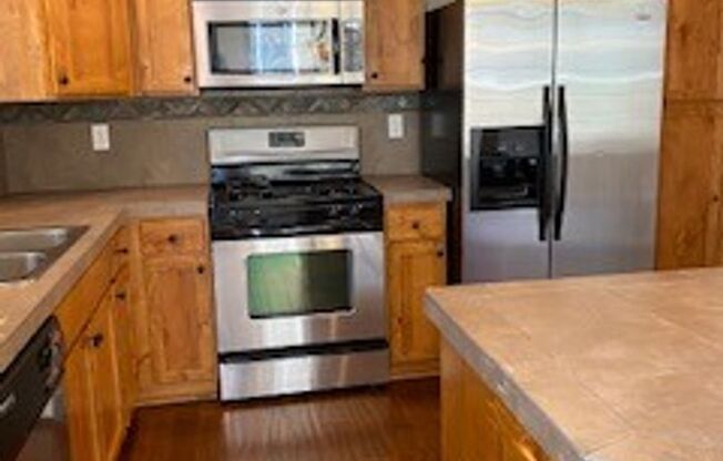 3 Bedroom and 2 1/2 bath Single Family Home with Large Bonus Room