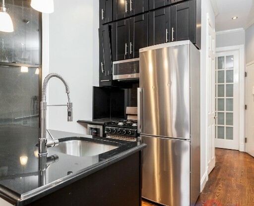 2 beds, 1 bath, $5,395, Unit 1D