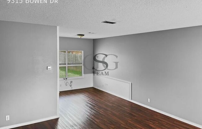 9315 BOWEN DR