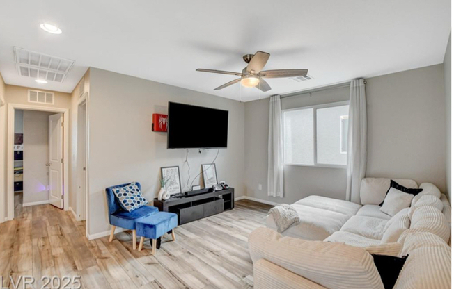 1014 SOLEMN CACTUS AVE