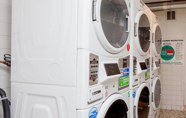 1 bed, 1 bath, $5,400, Unit PHH