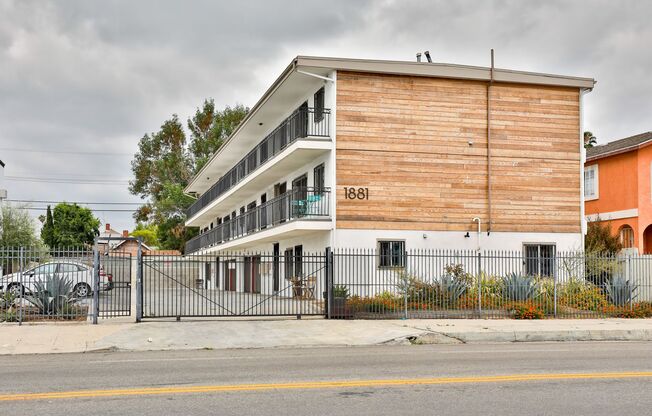 1881 JEFFERSON BLVD