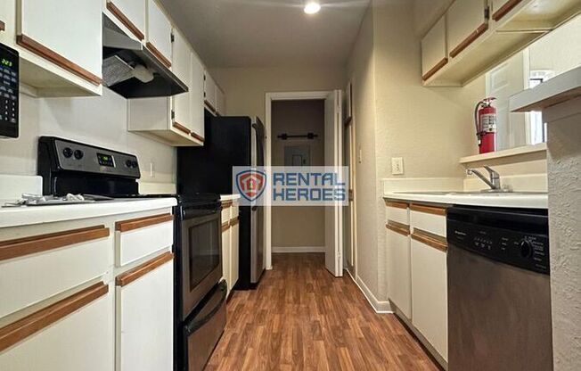 4225 Thornbriar Lane O101