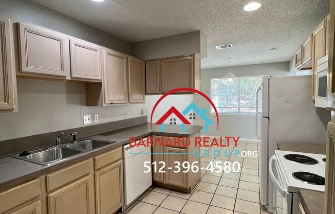 Available July 25: Spacious 3 Bedroom, 2.5 Bath Duplex with Garage