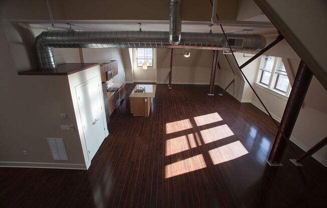 2 beds, 2 baths, 1,125 sqft, $2,660, Unit 402