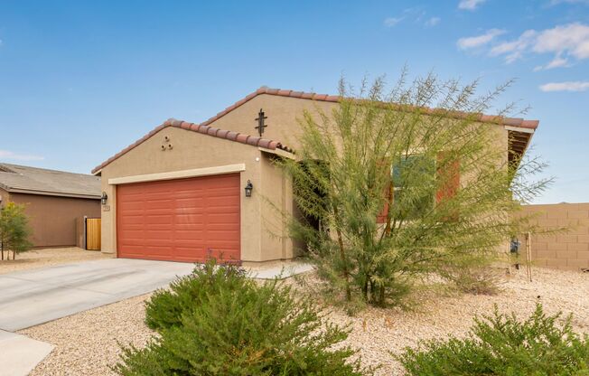 Energy Efficient Casa Grande 4 Bedroom Home!