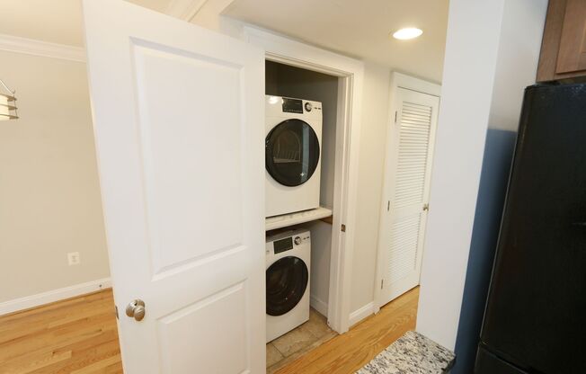 2 beds, 1 bath, 850 sqft, $2,100, Unit 1903-#104