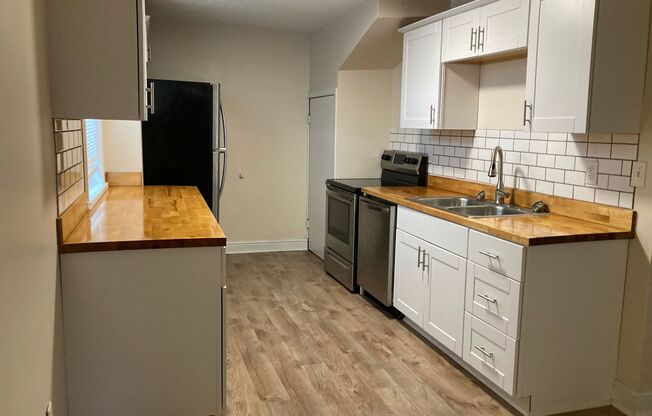 2 beds, 1 bath, 1,087 sqft, $1,600