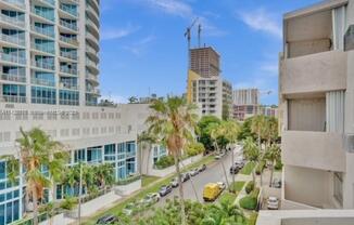 505 NE 30 ST