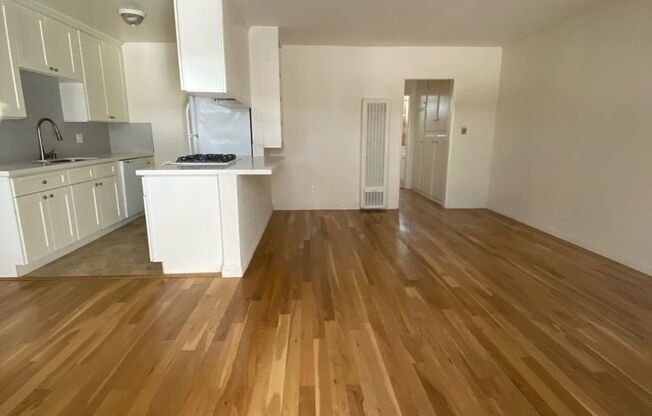 1 bed, 1 bath, 600 sqft, $3,795, Unit 6