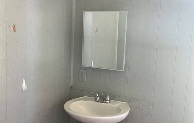 3 Bedroom / 1 Bathroom House in Peoria