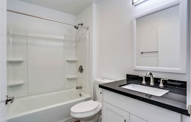 2 beds, 2 baths, 900 sqft, $2,795, Unit 4