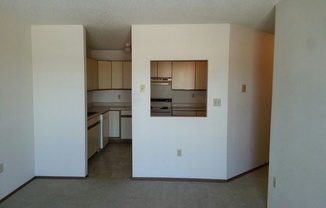 2 beds, 1 bath, 750 sqft, $745, Unit 305