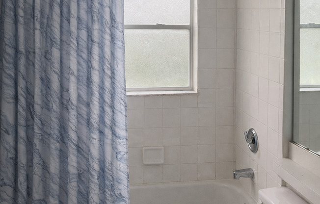 3 beds, 2 baths, $2,200