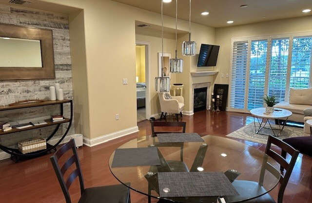 2 beds, 2 baths, 1,090 sqft, $4,600, Unit 120