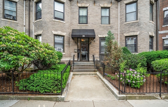 30 Peterborough St Apt B
