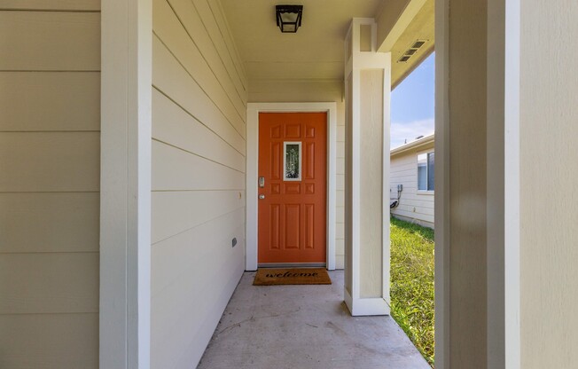 Updated 4/BR 2/BA Home Minutes from Downtown!