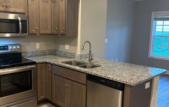 1 bed, 1 bath, 650 sqft, $775, Unit 213