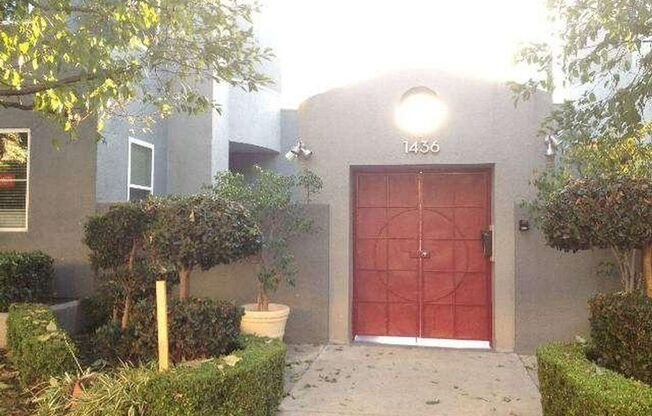 Large Updated Two-Story Townhouse For Rent