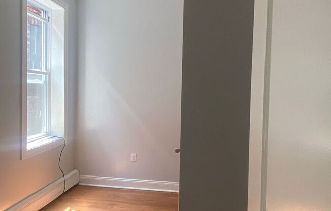 Studio, 1 bath, $1,400, Unit 12