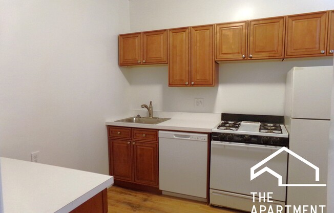 1322 W ESTES