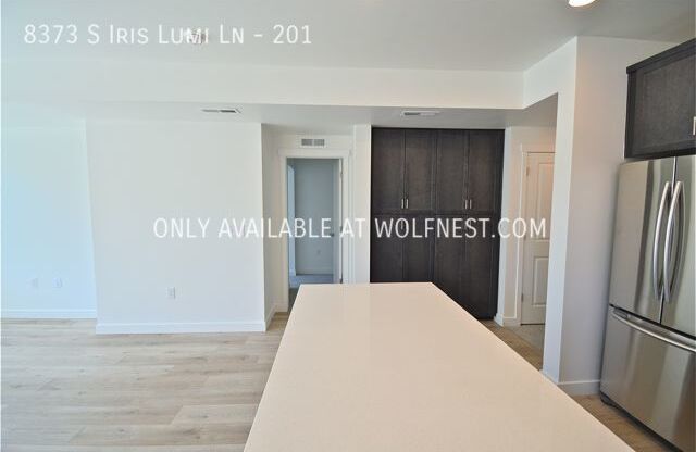 8373 S IRIS LUMI LN