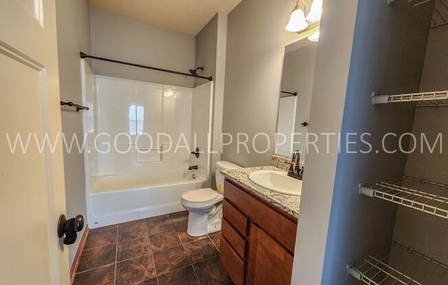 2 beds, 2 baths, $1,295