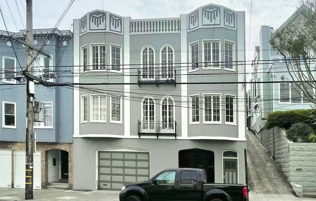 3BR/2BA Renovated! Charm Galore! Cow Hollow! Laundry! Private Roof Deck! Parking!  Rent Controlled! PROGRESSIVE