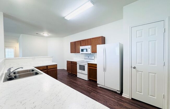 Welcome to 3518 Storm Moon – Where Comfort Meets Convenience!
