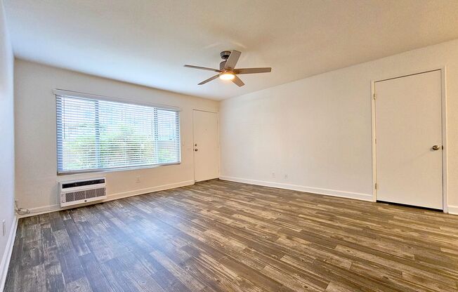 3 beds, 2 baths, $3,025, Unit 59