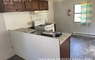 454 W MAIN ST