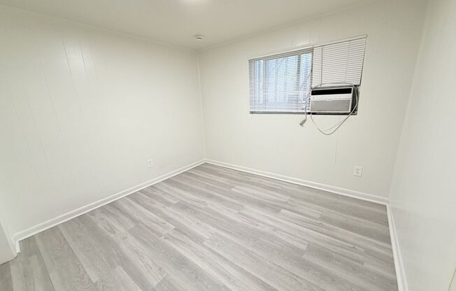 1 bed, 1 bath, $1,149, Unit 4