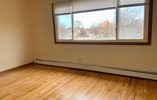 950 N 20th