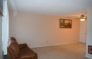 6044 22 AVE N