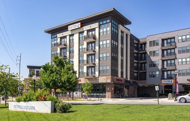 Station R Apartments in Atlanta GA photo of beautiful landscaping